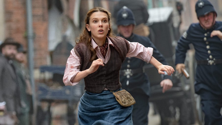 Millie Bobby Brown em Enola Holmes 2
