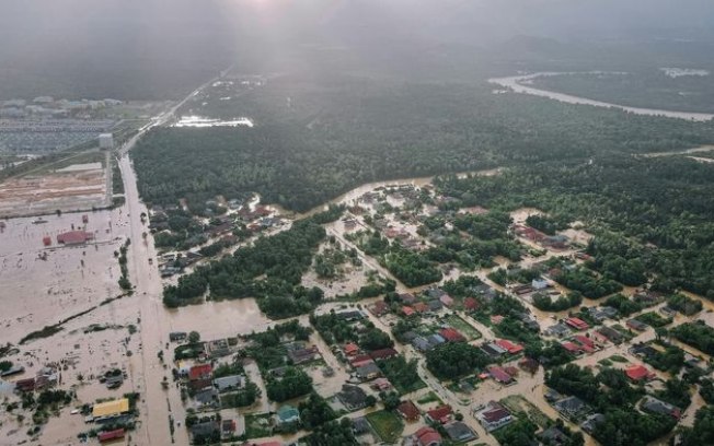 Imagens de satélite mostram antes e depois de enchente no RS