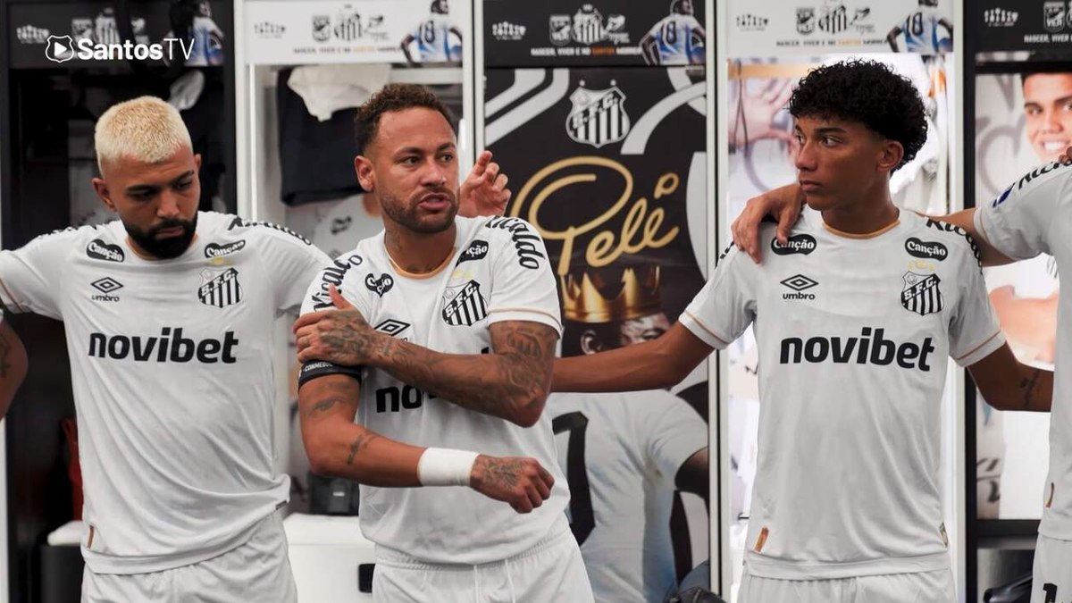 Neymar 'incendeia' vestiário do Santos por união antes da Sul-Americana