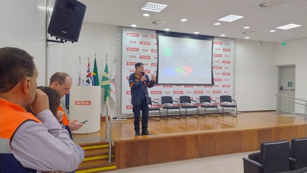 Maurício Barone, Diretor de Defesa Civil de Vinhedo, durante apresentação