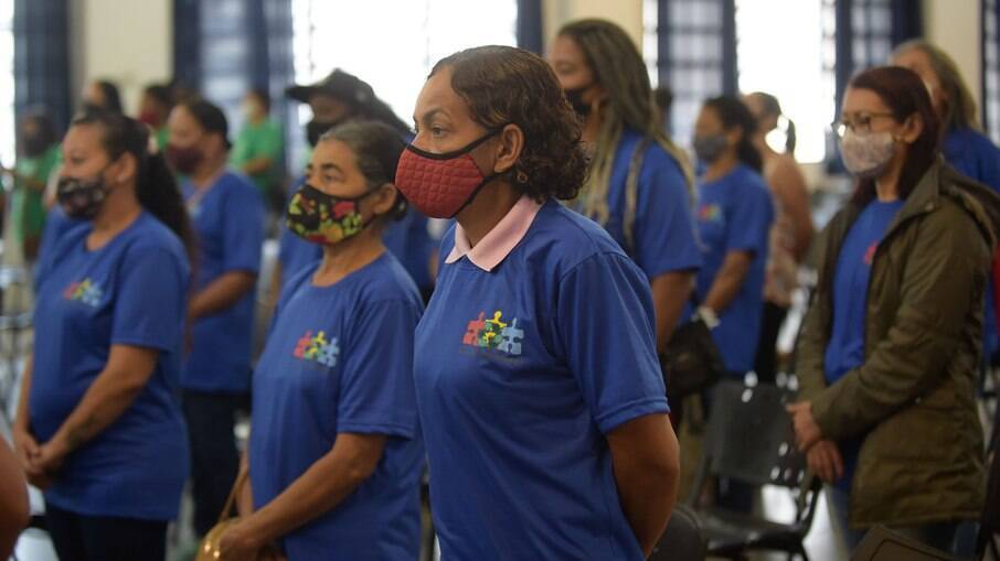 O projeto é uma parceria entre as secretarias do Trabalho e de Serviços Públicos, a Universidade Guarulhos (UNG) e o Serviço Brasileiro de Apoio às Micro e Pequenas Empresas (Sebrae).
