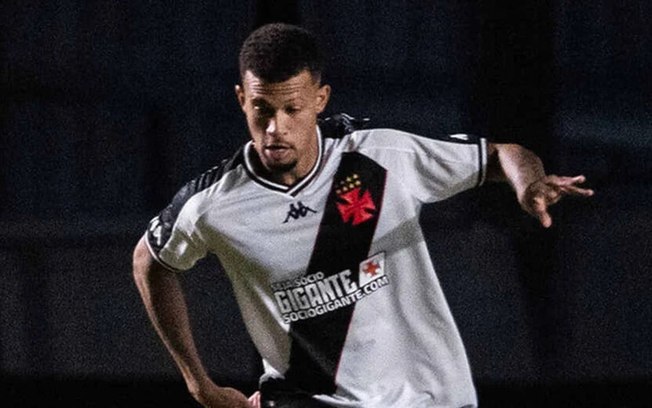 João Victor voltará à titularidade no Vasco após quatro partidas