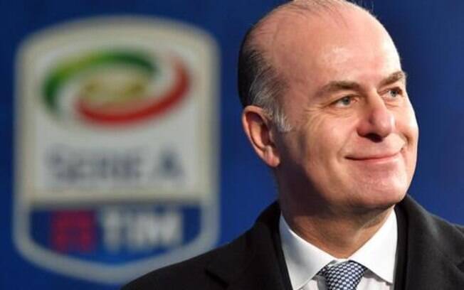 Umberto Gandini, diretor-executivo da Roma, pediu demissão após dois anos no clube