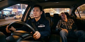 China tem serviço que leva motorista e carro para casa após beber