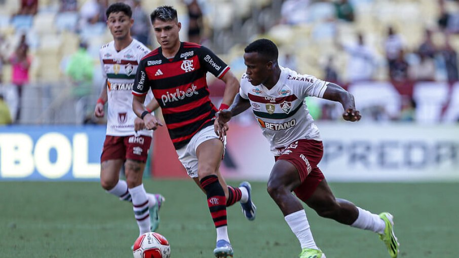 Flamengo e Fluminense se enfrentam pelo Carioca