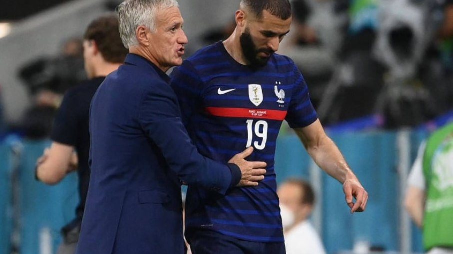 Benzema e Deschamps tiveram conflito na França antes da Copa do Mundo
