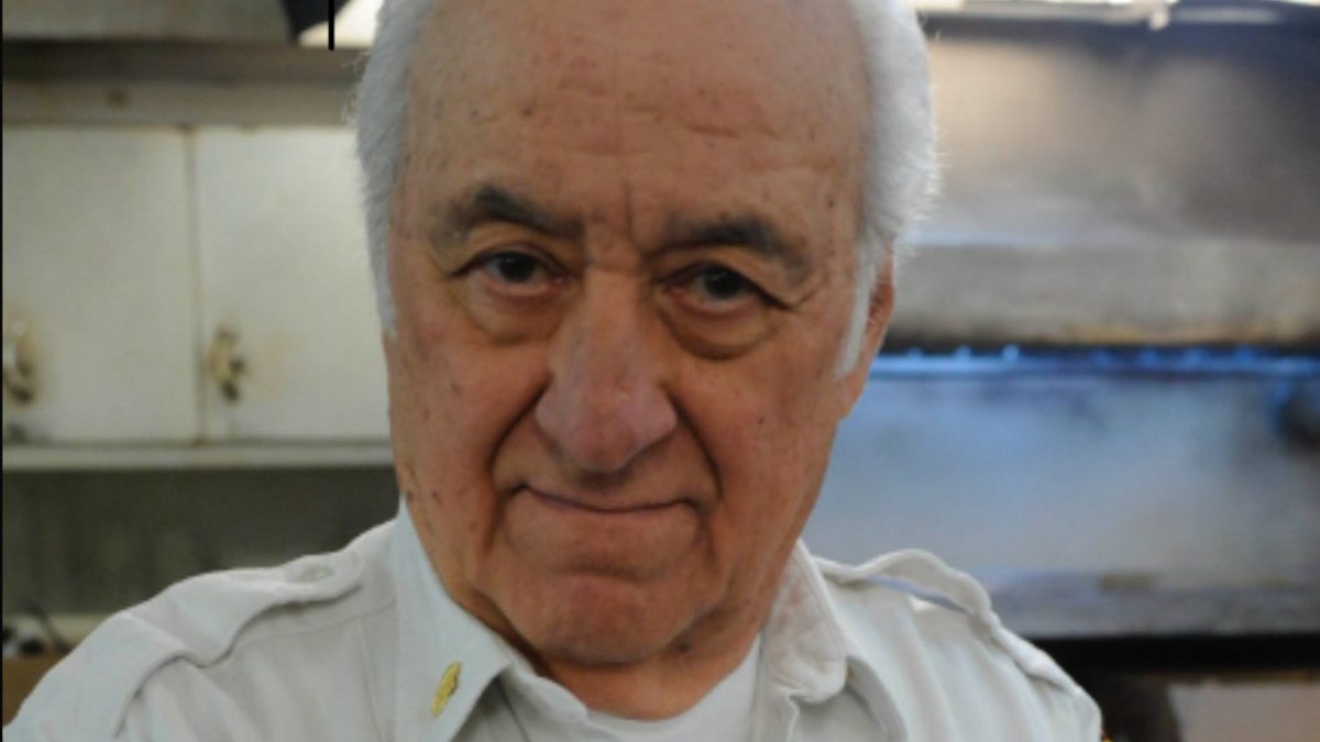 Jerry Adler em foto publicada pelo amigo, Frank J. Reilly Jerry Adler em foto publicada pelo amigo, Frank J. Reilly