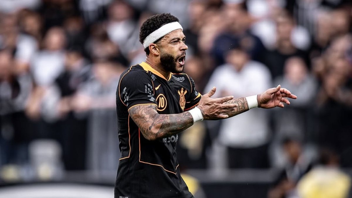 Memphis marcou um dos gols da vitória do Corinthians sobre o Grêmio, neste domingo (2) Memphis marcou um dos gols da vitória do Corinthians sobre o Grêmio, neste domingo (2)