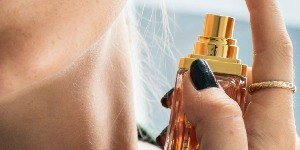 5 perfumes árabes bons e baratos que duram o dia inteiro