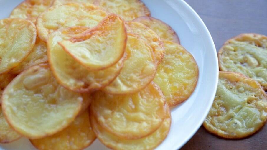 Chips de provolone na airfryer