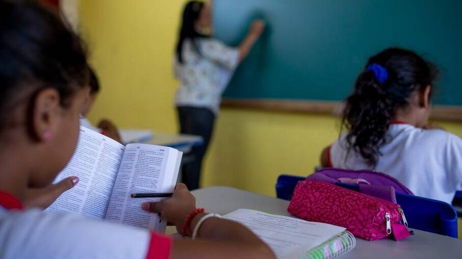 ‘Portaria não tem base legal', diz CNM sobre reajuste para professores