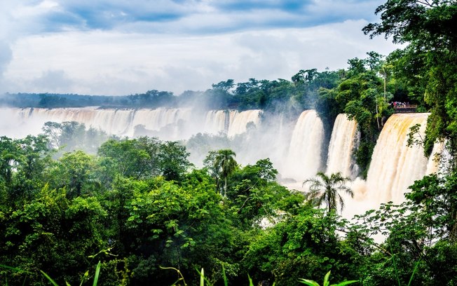 Recorde de visitantes marca retomada do turismo em Foz