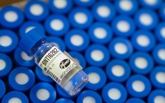 Estados iniciaram negociações com a Pfizer para a compra de vacinas, afirmou o presidente do Conass