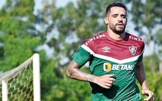 Fluminense oficializa a
rescisão contratual de Renato Augusto