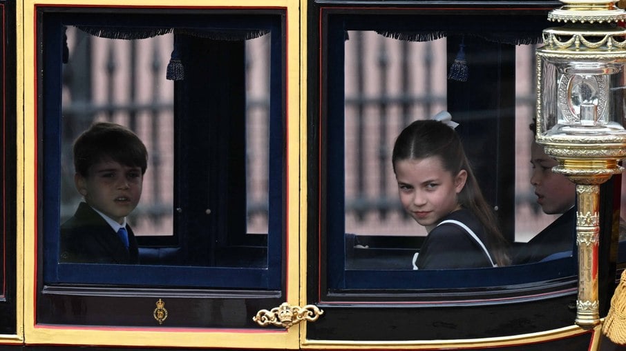 Filhos de Kate e William: Príncipe George, 10 anos, Princesa Charlotte, de 9, e Príncipe Louis, de 6 