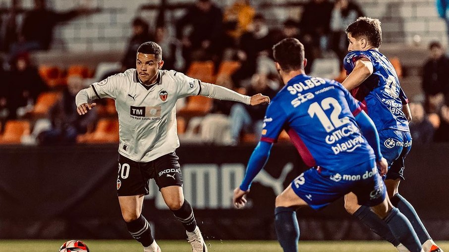 Ex-Real Madrid, Rodrigo Farofa acerta com o Operário-PR Ex-Real Madrid, Rodrigo Farofa acerta com o Operário-PR