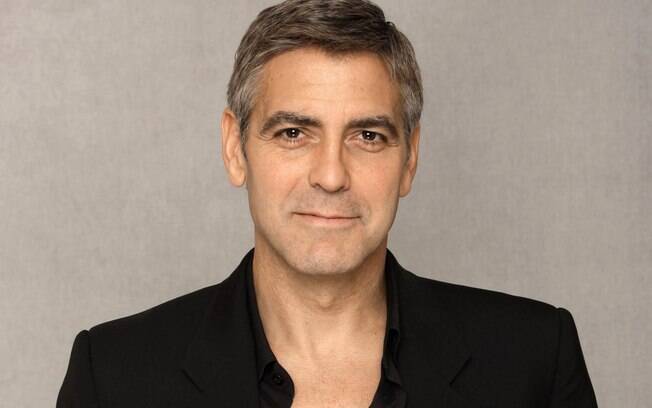 Georger Clooney consegue seduzir mesmo sem mostrar o corpo