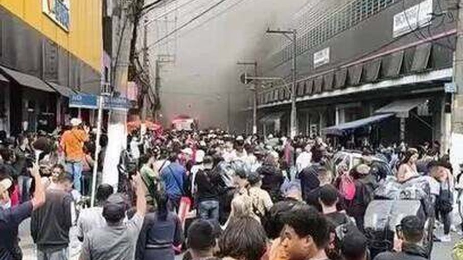 Incêndio em shopping no Brás