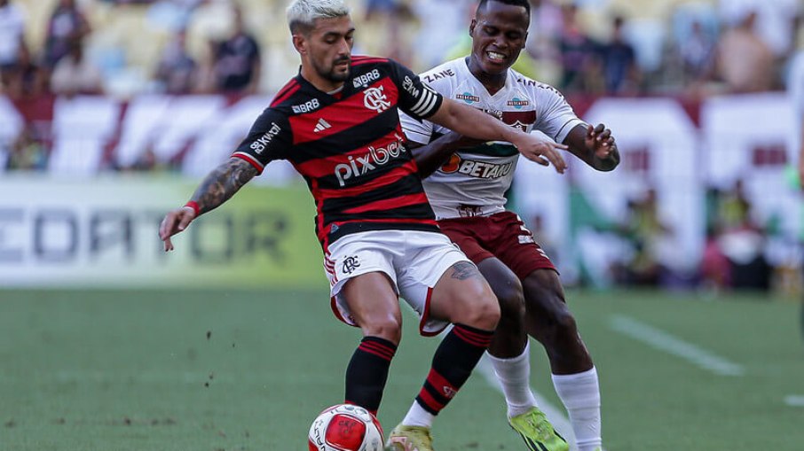 Fluminense e Flamengo se enfrentam neste sábado, pela semifinal do Carioca