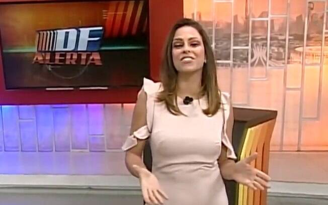 Jornalista da TV Brasilia, filiada da RedeTV!, critica Globo, SBT e Recordsobre liberdade de expressão  em seu programa