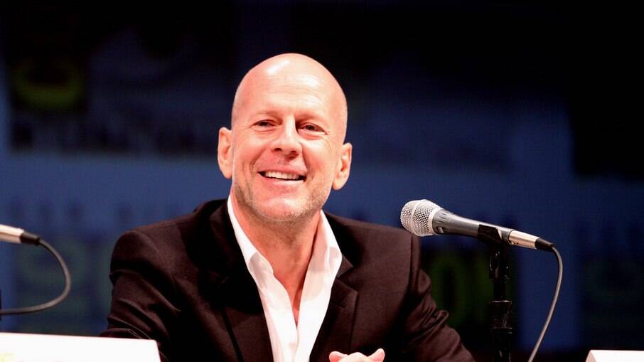 Bruce Willis é diagnoticado com Afasia