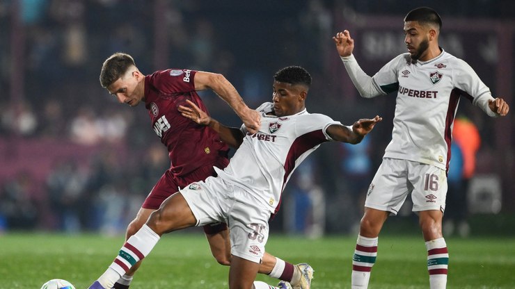 Fluminense leva gol no fim e perde para o Lanús na Sul-Americana