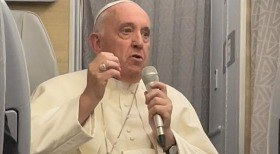 Papa Francisco volta a criticar 