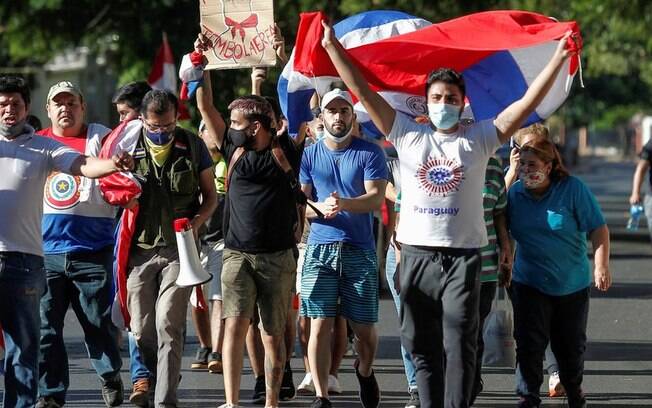 Covid-19: o colapso de saúde que levou multidões às ruas e ameaça presidente do Paraguai