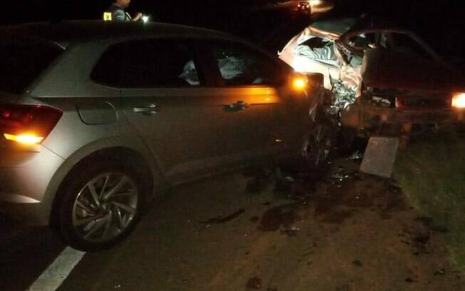 Acidente entre dois carros deixa um morto em Artur Nogueira