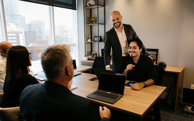 Crescimento do Salesforce impulsiona empresas do segmento