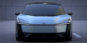 Novo Corolla muda visual para encarar carros chineses
