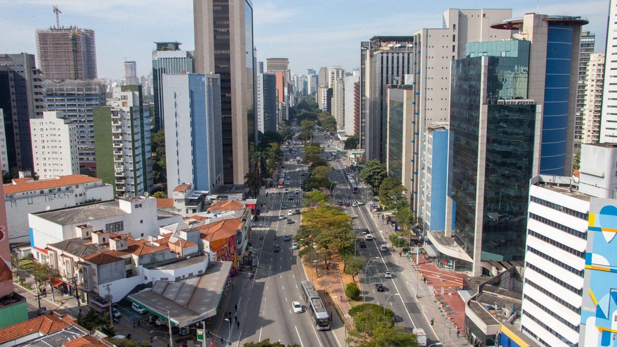 A avenida recebeu o nome de José Vicente de Faria Lima, militar da Força Aérea e prefeito de São Paulo entre 1965 e 1969 A avenida recebeu o nome de José Vicente de Faria Lima, militar da Força Aérea e prefeito de São Paulo entre 1965 e 1969