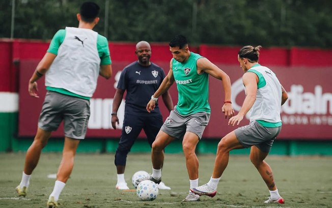 Marcão vai comandar o Fluminense em meio a busca por um novo treinador Marcão vai comandar o Fluminense em meio a busca por um novo treinador