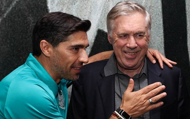 Ancelotti conversa com Abel Ferreira, técnico do Palmeiras Ancelotti conversa com Abel Ferreira, técnico do Palmeiras