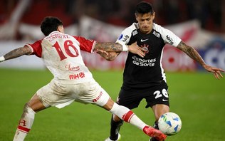 Corinthians perde para Huracán e está eliminado da Sul-Americana