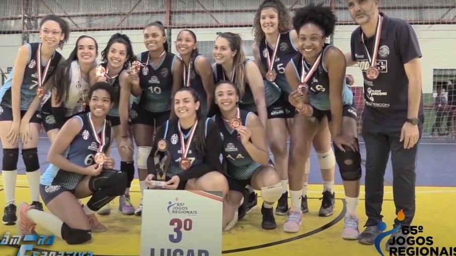 Meninas do vôlei também com as medalhas de bronze dos Jogos Regionais. Meninas do vôlei também com as medalhas de bronze dos Jogos Regionais.
