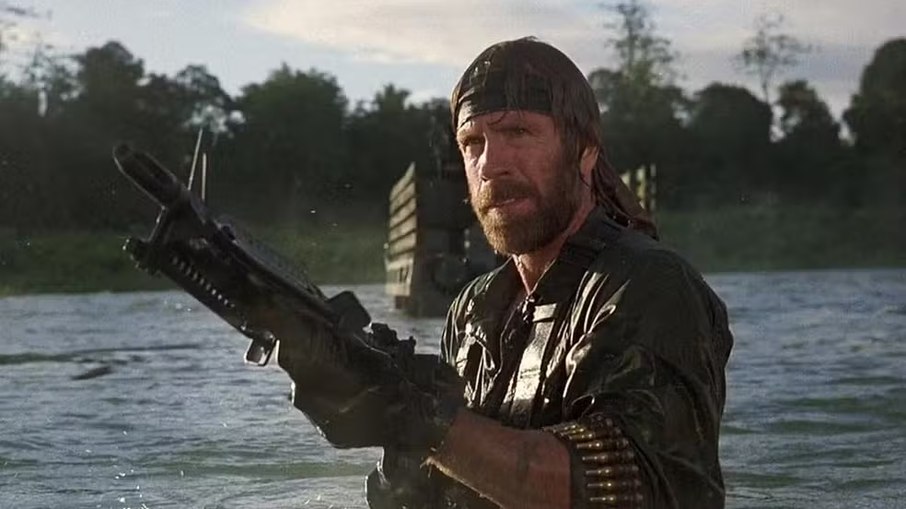 Chuck Norris em cena de Braddock