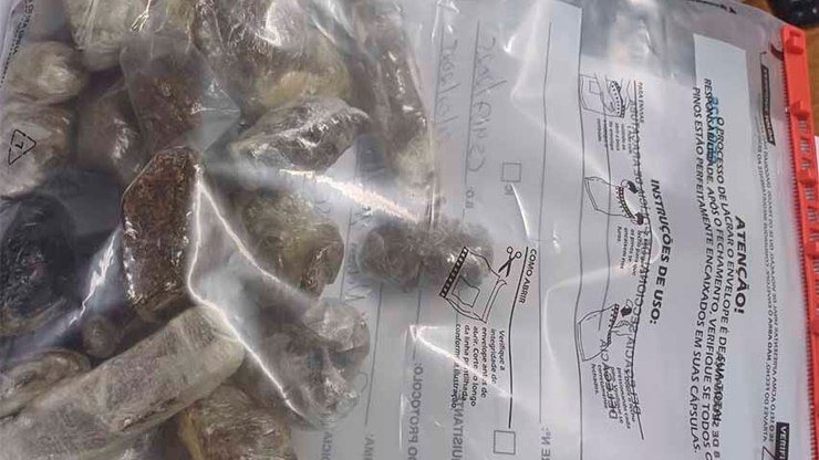 PM prende rapaz que fazia delivery de drogas em Araçatuba