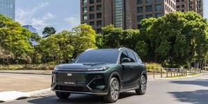 Geely lança EX5 EM-i no Brasil com autonomia total de 1.300 km