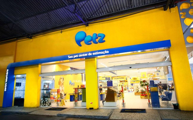 Petz e Cobasi formalizam acordo para terem o maior petshop do Brasil