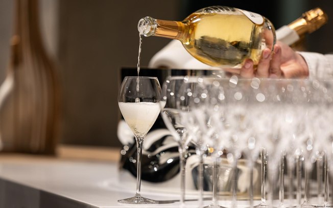 Autoridades francesas permitiram que casas de champanhe produzam espumantes com teor alcoólico de até 15%