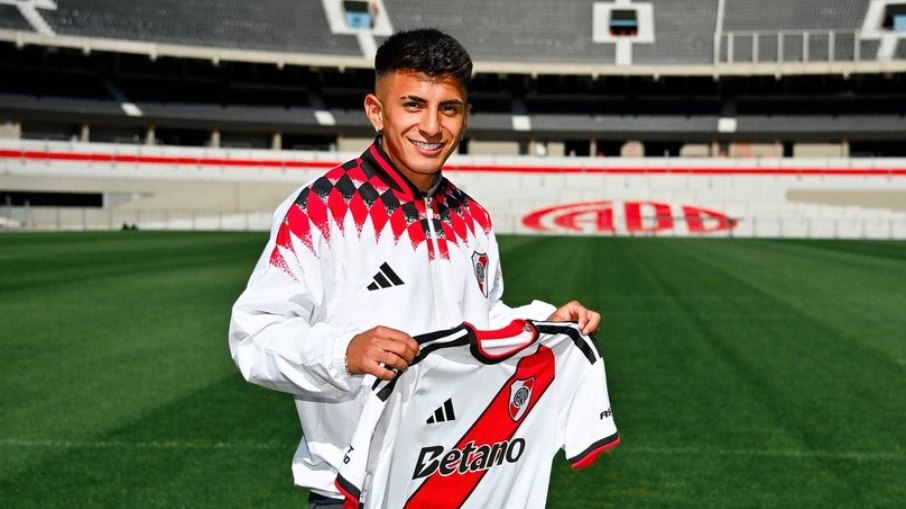 Thiago Almada é o novo reforço do River Plate Thiago Almada é o novo reforço do River Plate