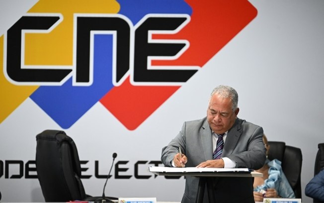 O presidente do Conselho Nacional Eleitoral da Venezuela, Elvis Amoroso, em 20 de junho