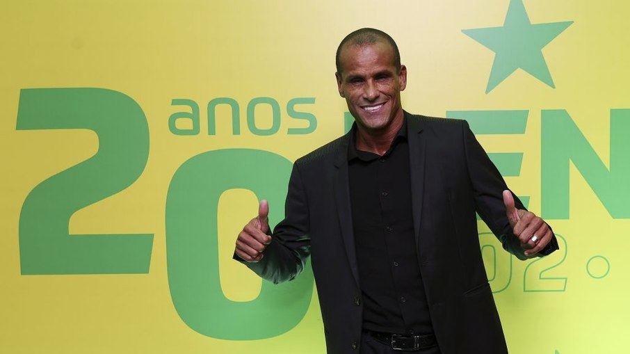 Rivaldo rasga elogios ao Santos