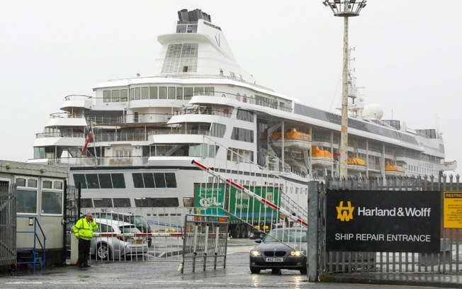 O transatlântico está bloqueado em Belfast desde maio