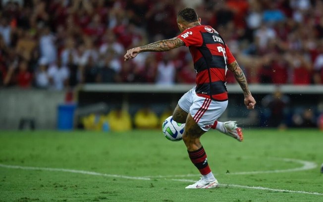 Everton Cebolinha foi um dos melhores em campo no triunfo do Flamengo por 3 a 0 sobre o Palmeiras pelo Brasileirão 