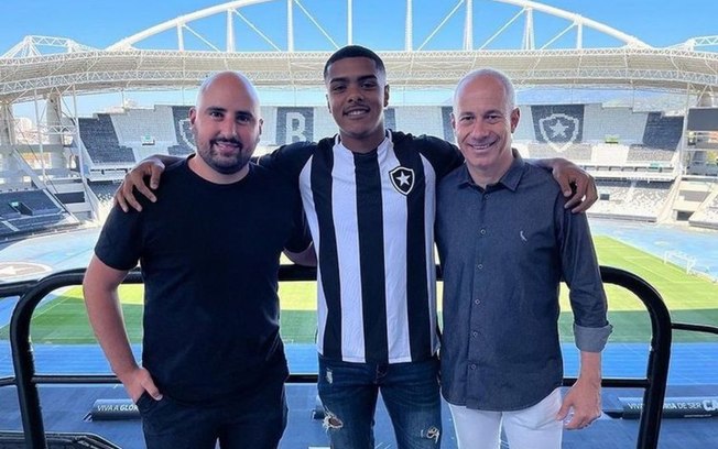Botafogo renova com Reydson, capitão do time sub-20
