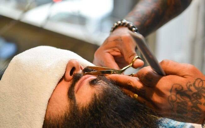 Cortando a barba