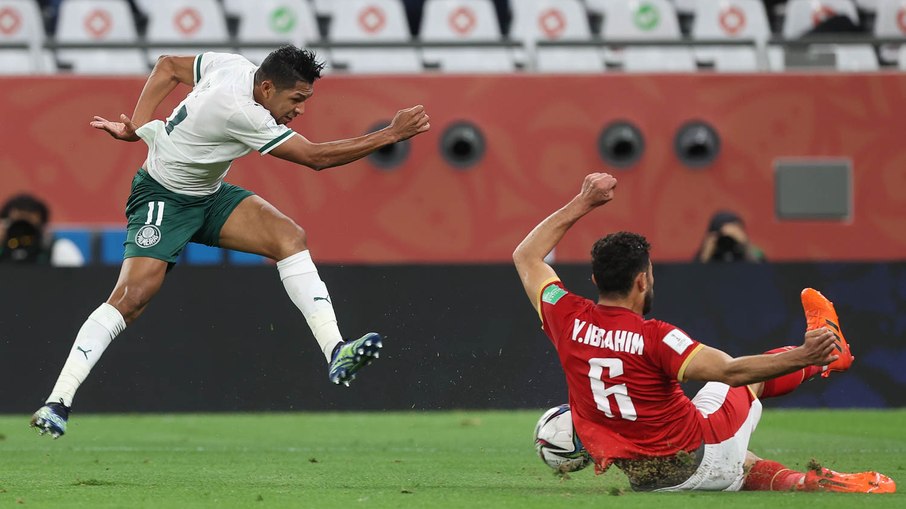 Rony perdeu pênalti na derrota do Palmeiras para o Al Ahly
