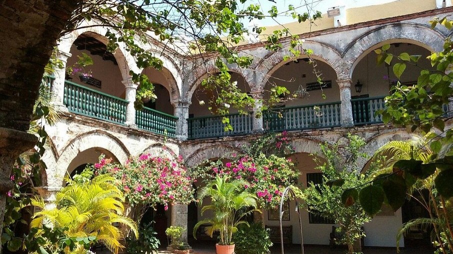 O interior do Convento Santa Cruz de La Popa, em Cartagena (Colômbia)
